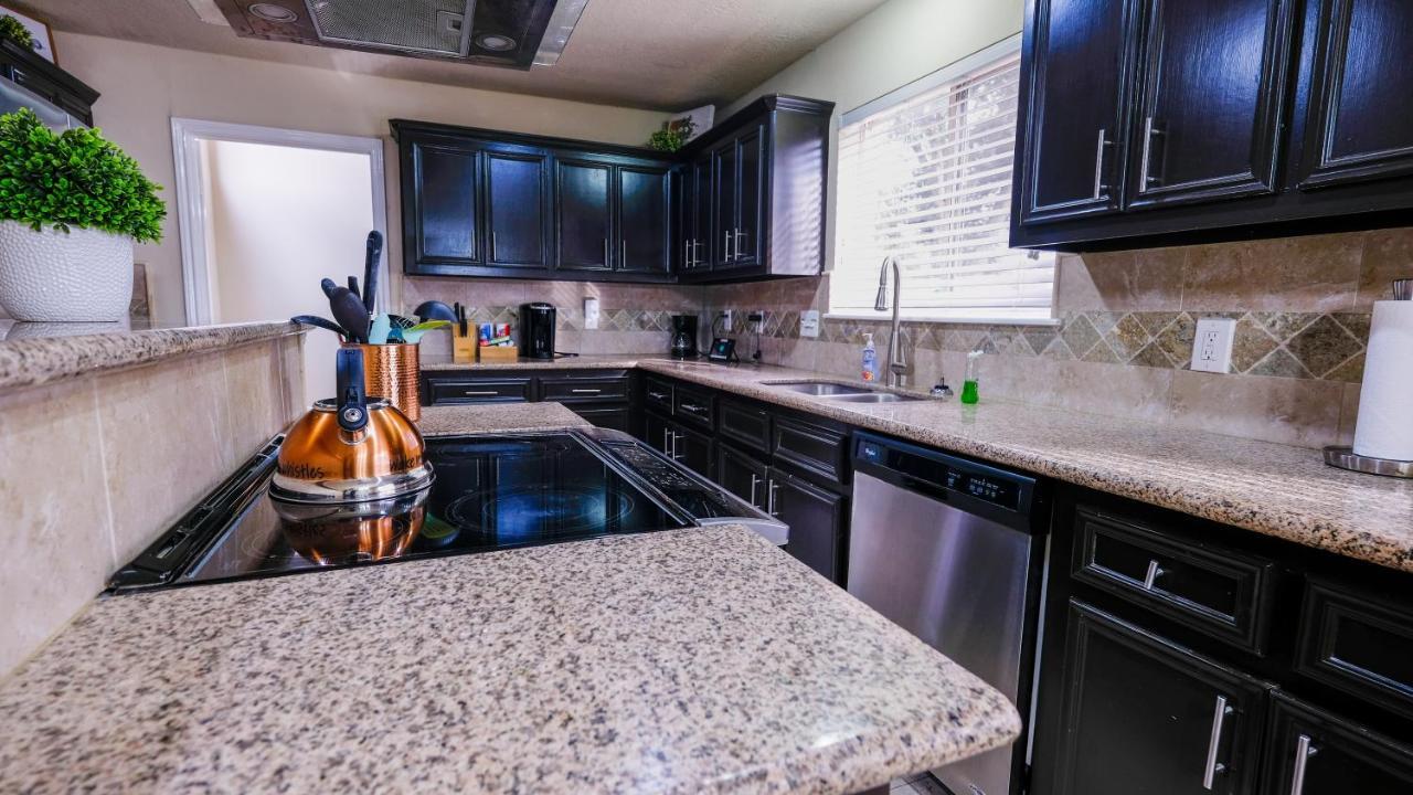 Pool House, 20 Minutes From Dt 4Bdr For 10 Guests - Winkleman Villa Houston Eksteriør billede